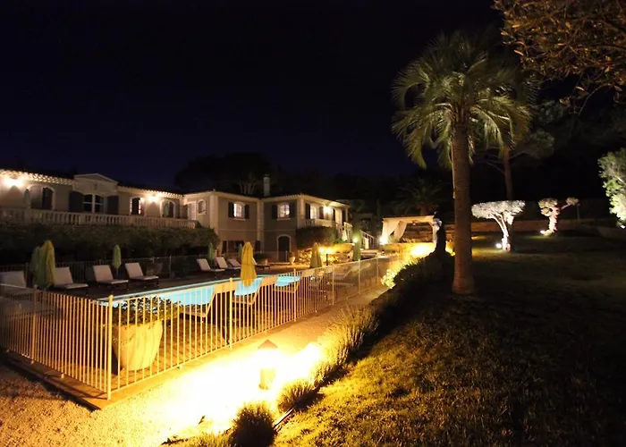 La Bastide Anne בית הארחה