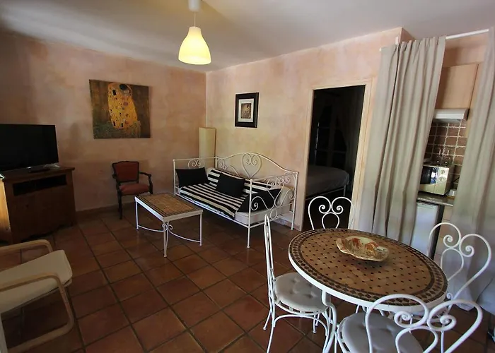 La Bastide Anne Pensionat *